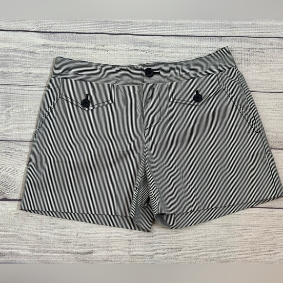 Club Monaco Pants - Club Monaco Black White Pinstripe Tailored Shorts Size 12